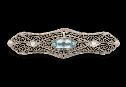 ANTIQUE / VINTAGE ART DECO 14K WHITE GOLD, DIAMOND, AND AQUAMARINE BROOCH