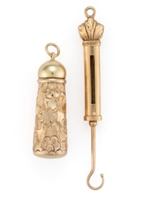 VICTORIAN / ANTIQUE 10K-14K YELLOW GOLD BUTTON HOOK AND FOB, LOT OF TWO