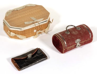 ASSORTED NEEDLEWORKING / SEWING BOXES, LOT OF THREE