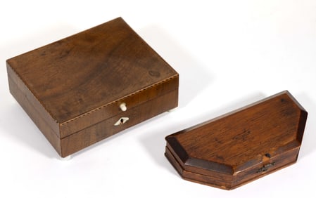 ASSORTED WOODEN NEEDLEWORKING / SEWING BOXES, LOT OF TWO