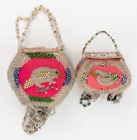 ASSORTED NATIVE AMERICAN ATTRIBUTED MOHAWK IROQUOIS BEADED NEEDLEWORKING / SEWING BOXES / PURSES,