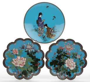 JAPANESE MEIJI PERIOD CLOISONNE PLATES, LOT OF THREE