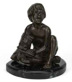 SIGNED AND DATED TRACE GUTHRIE (AMERICAN) BRONZE SCULPTURE OF A SHOESHINE BOY