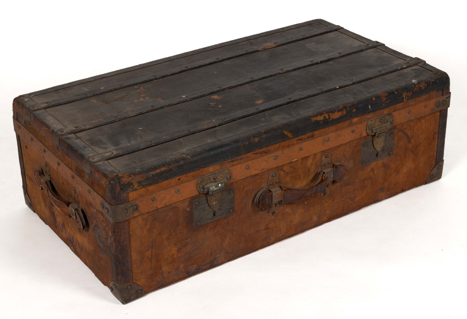 MALLES MOYNAT FABRICANT STEAMER / TRAVELING TRUNK WITH VALENTINE FAMILY, RICHMOND, VIRGINIA (1 of 7)