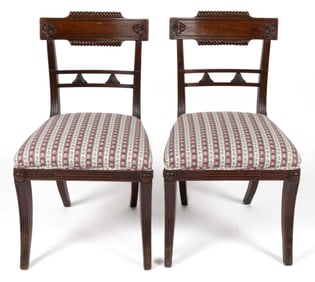 AMERICAN OR ENGLISH CLASSICAL CARVED MAHOGANY KLISMOS SIDE CHAIRS