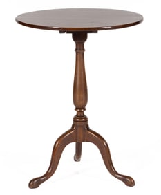 AMERICAN QUEEN ANNE-STYLE MAHOGANY TILT-TOP CANDLESTAND