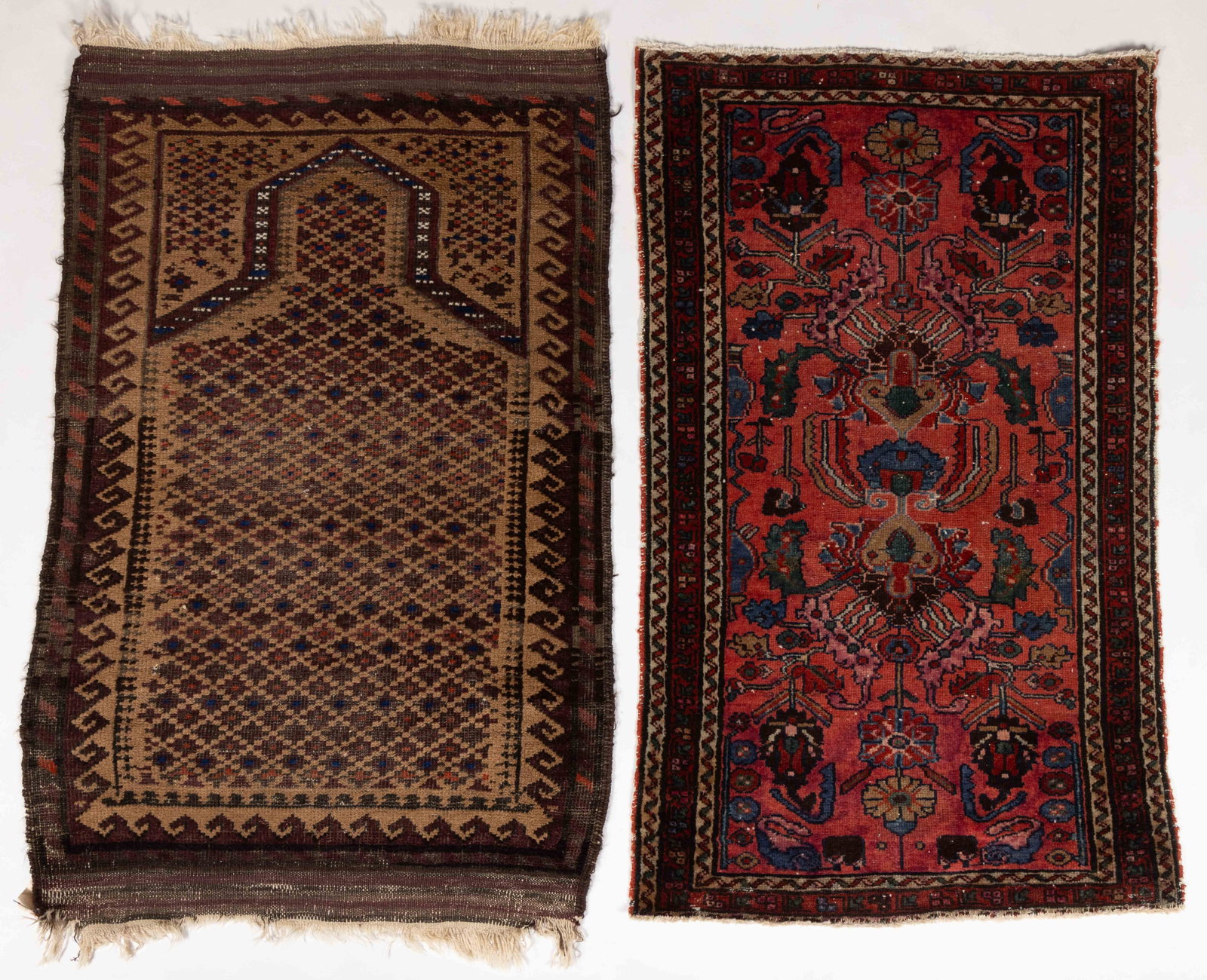 ANTIQUE PERSIAN BELUCHISTAN PRAYER / SCATTER RUGS, LOT OF TWO (1 of 7)