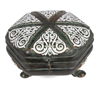 EUROPEAN, POSSIBLY FRENCH, ENAMEL-DECORATED JEWEL CASKET / BOX