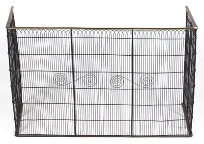 AMERICAN OR ENGLISH BRASS AND METAL THREE-PANEL FOLDING FIREPLACE SCREEN