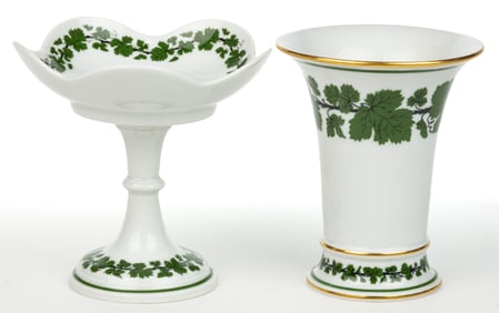 GERMAN MEISSEN PORCELAIN IVY MOTIF ARTICLES, LOT OF TWO
