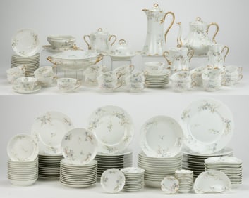FRENCH HAVILAND LIMOGES PORCELAIN FLORAL MOTIF 170-PIECE TEA AND DINNER SET