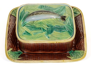 ENGLISH GEORGE JONES MAJOLICA CERAMIC SARDINE BOX