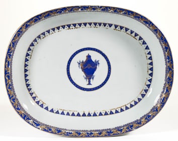 CHINESE EXPORT PORCELAIN COMMODORE RICHARD DALE ARMORIAL SERVING DISH