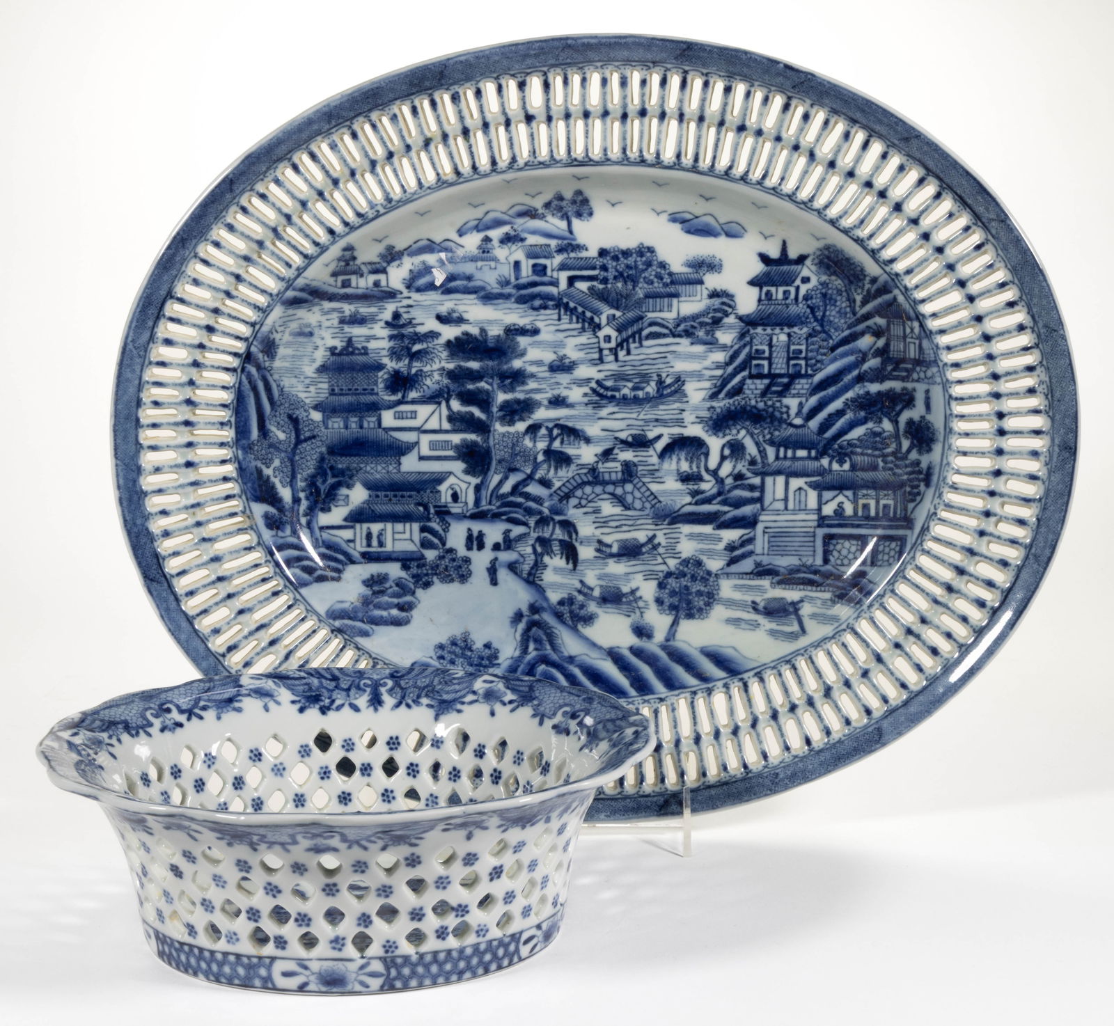 CONTEMPORARY CHINESE EXPORT PORCELAIN BLUE AND WHITE RETICULATED ARTICLES, LOT OF TWO (1 of 1)