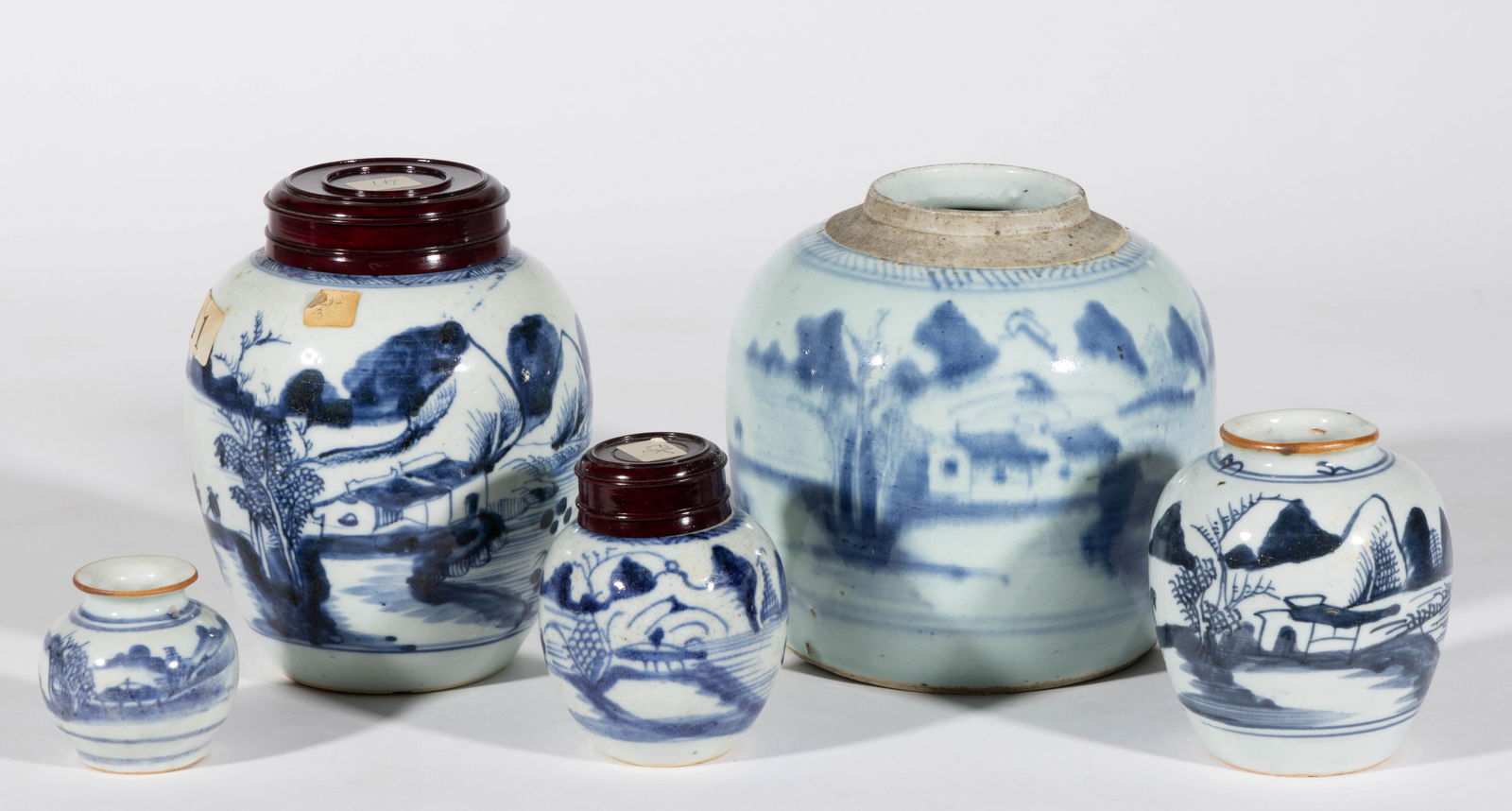 CHINESE EXPORT PORCELAIN HAND-PAINTED BLUE AND WHITE JARS / VASES, LOT OF FIVE (1 of 3)