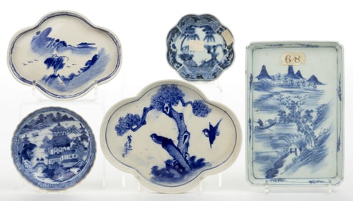 CHINESE / JAPANESE EXPORT PORCELAIN BLUE AND WHITE HAND-PAINTED DISHES / TRAYS, LOT OF FIVE