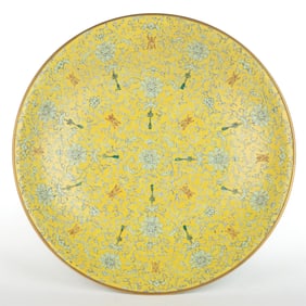 CHINESE EXPORT PORCELAIN HAND-PAINTED CHARGER
