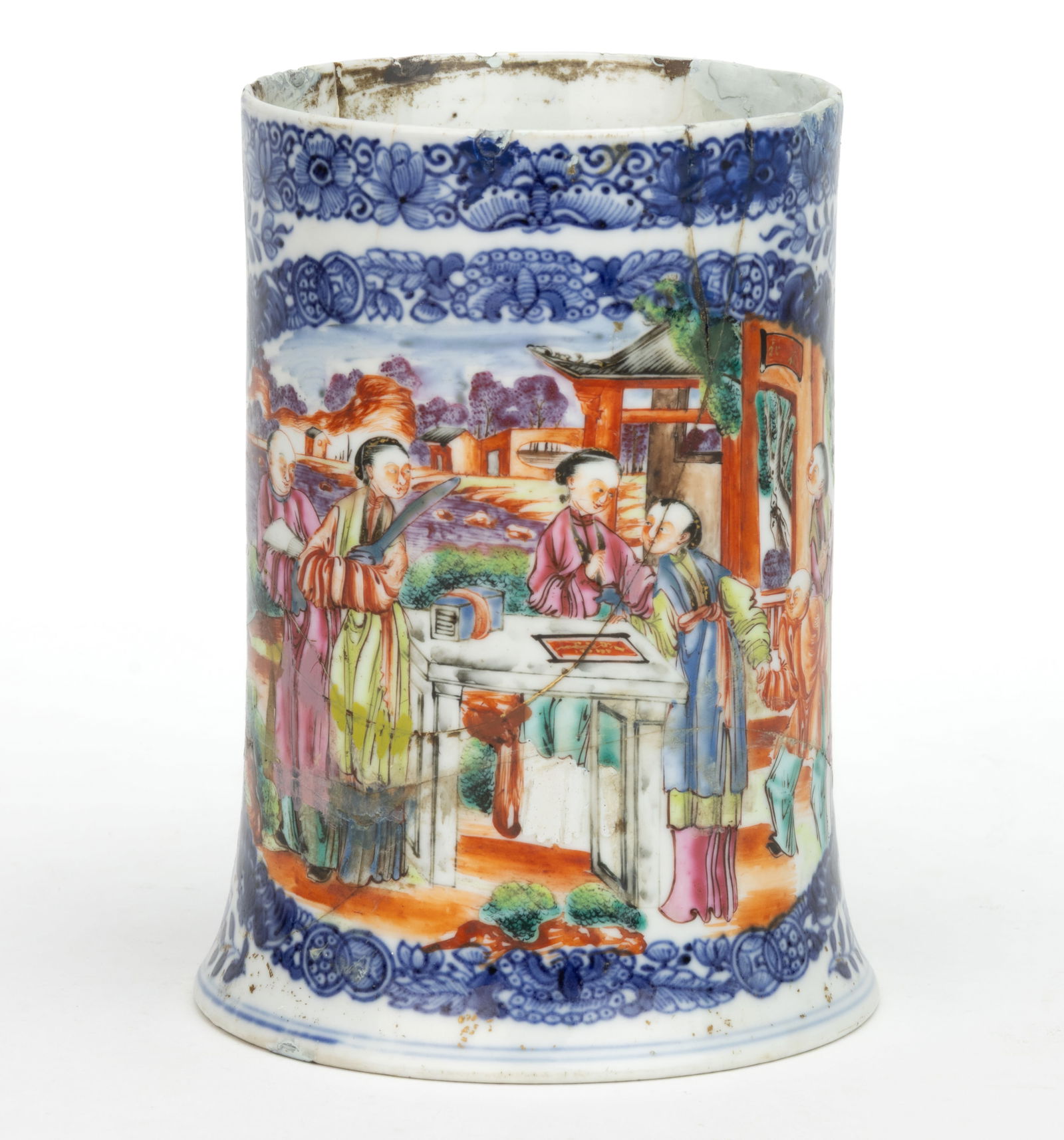CHINESE EXPORT PORCELAIN FAMILLE ROSE MUG / TANKARD WITH MAKE-DO: CHINESE EXPORT PORCELAIN FAMILLE ROSE MUG / TANKARD WITH MAKE-DO, cylindrical form having a replacement rattan-wrapped metal handle, featuring hand-painted underglaze dark blue with polychrome en