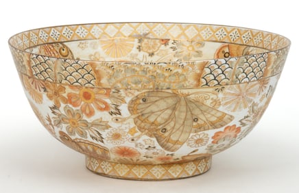 JAPANESE MEIJI PERIOD SATSUMA HAND-PAINTED CERAMIC PUNCH BOWL