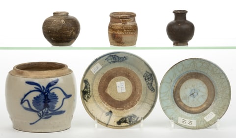 CHINESE AND OTHER ASIAN CERAMIC / STONEWARE ARTICLES, LOT OF SIX