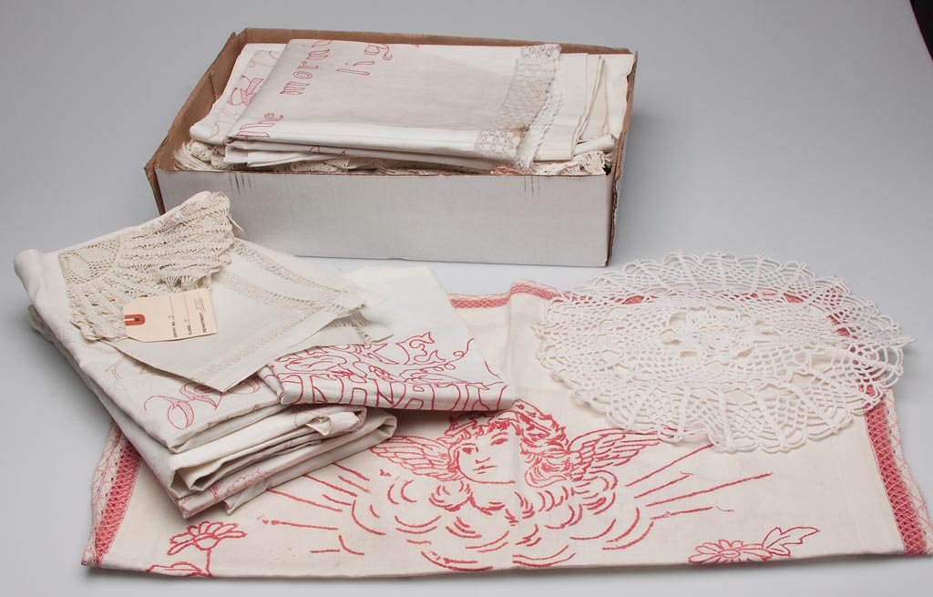 SHENANDOAH VALLEY OF VIRGINIA VARIOUS LINENS, LOT OF 30: SHENANDOAH VALLEY OF VIRGINIA VARIOUS LINENS, LOT OF 30, comprising 15 pillow articles including nine with turkey-work embroidery including four shams and five tops; 15 various doilies, table-top and 