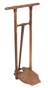 VICTORIAN WALNUT FRAME-STYLE BOOT JACK / PULLER