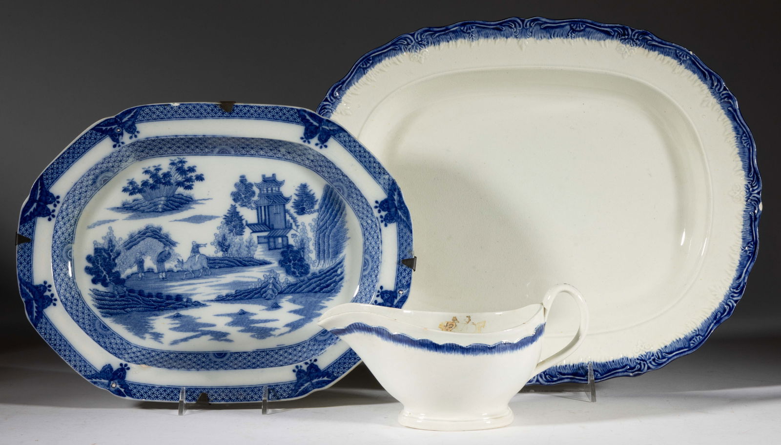 ENGLISH BLUE-DECORATED CERAMIC TABLE ARTICLES, LOT OF THREE (1 of 5)