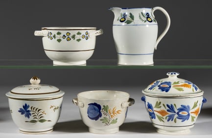 BRITISH PEARLWARE HAND-PAINTED FLORAL MOTIF CERAMIC TEA ARTICLES, LOT OF FIVE