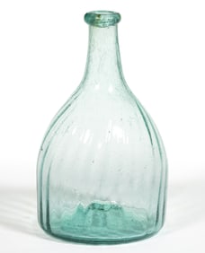 MIDWESTERN PATTERN-MOLDED BEEHIVE-FORM BOTTLE