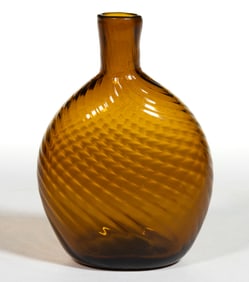 MIDWESTERN PATTERN-MOLDED CHESTNUT-FORM POCKET FLASK