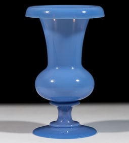 FREE-BLOWN THISTLE-SHAPE GLASS VASE