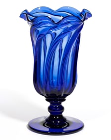 SWIRLED 8-PILLAR MOLDED VASE