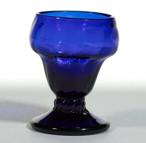 PATTERN-MOLDED RIBBED GLASS OPEN SALT