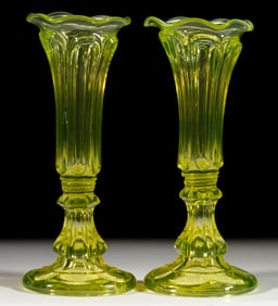 PRESSED LOOP / LEAF PAIR OF VASES
