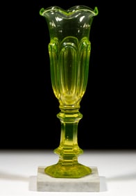 PRESSED LOOP / LEAF VASE