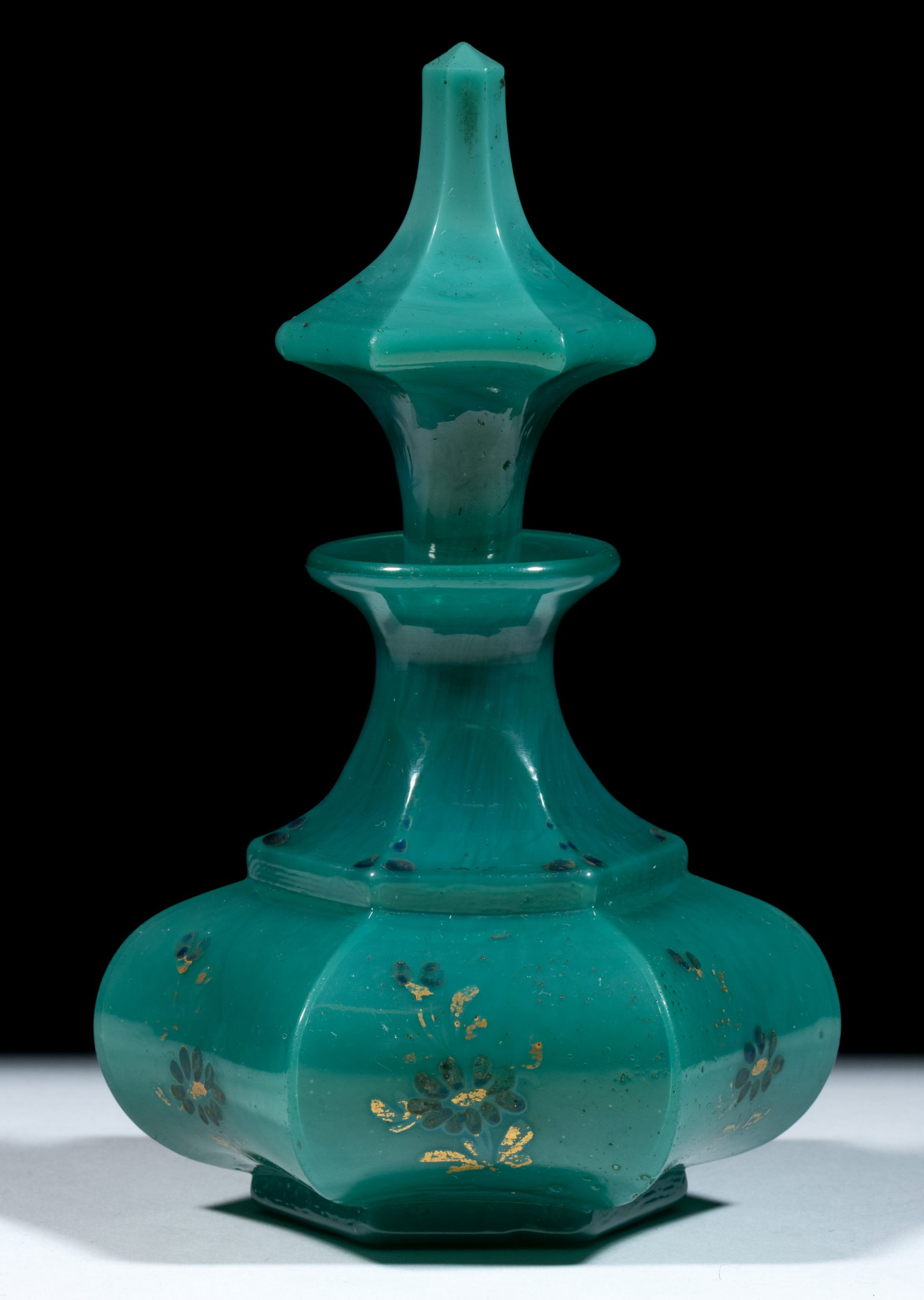 PRESSED PANELED GLASS PERFUME / COLOGNE BOTTLE (1 of 1)