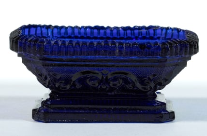 OO-13 OCTAGON OBLONG PRESSED OPEN SALT