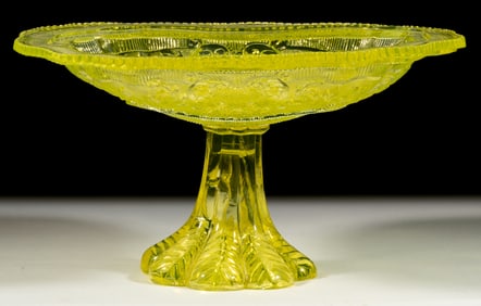 PRESSED LACY PRINCESS FEATHER MEDALLION AND BASKET OF FLOWERS COMPOTE / DISH ON FOOT