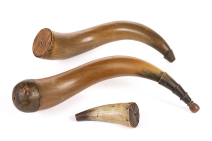 AMERICAN FRONTIER POWDER HORNS, LOT OF THREE