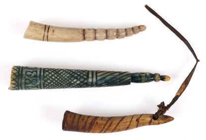 KENTUCKY RIFLE CARVED BONE / HORN POWDER MEASURES, LOT OF THREE