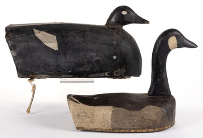 AMERICAN FOLK ART CARVED AND PAINTED OVERSIZED DUCK DECOY