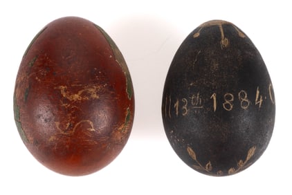 PENNSYLVANIA SGRAFFITO / SCRATCH DECORATED / PIN-CARVED EGGS, LOT OF TWO