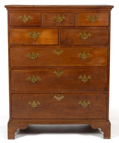 PENNSYLVANIA CHIPPENDALE WALNUT SEMI-HIGH CHEST OF DRAWERS