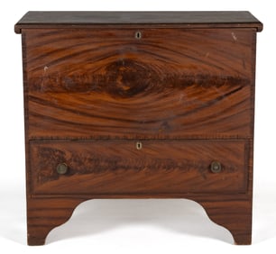 NEW ENGLAND PAINT-DECORATED PINE MULE CHEST