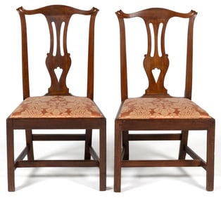 AMERICAN OR BRITISH CHIPPENDALE MAHOGANY SIDE CHAIRS, PAIR