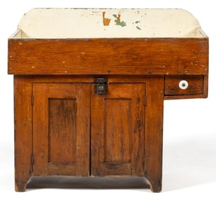 AMERICAN PAINT-DECORATED POPLAR AND WHITE PINE MINIATURE / CHILD'S DRYSINK