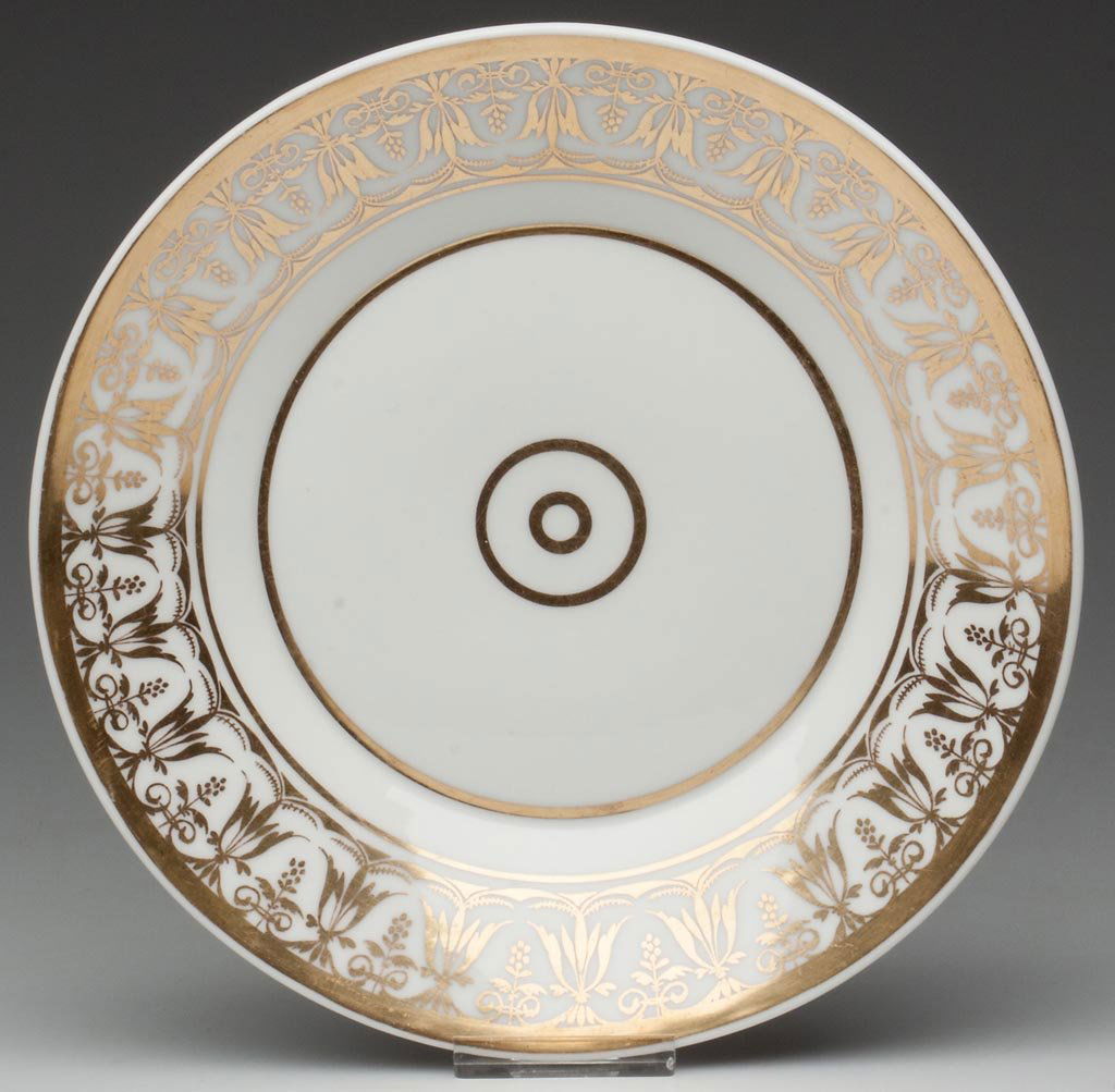 GERMAN PORCELAIN KPM (KAISER PORZELAN MANUFAKTUR) DESSE: GERMAN PORCELAIN KPM (KAISER PORZELAN MANUFAKTUR) DESSERT PLATE, decorated with bands of gold enclosing a bold foliate and scroll band on the shoulders, concentric bands of gold to cavetto edge and pl