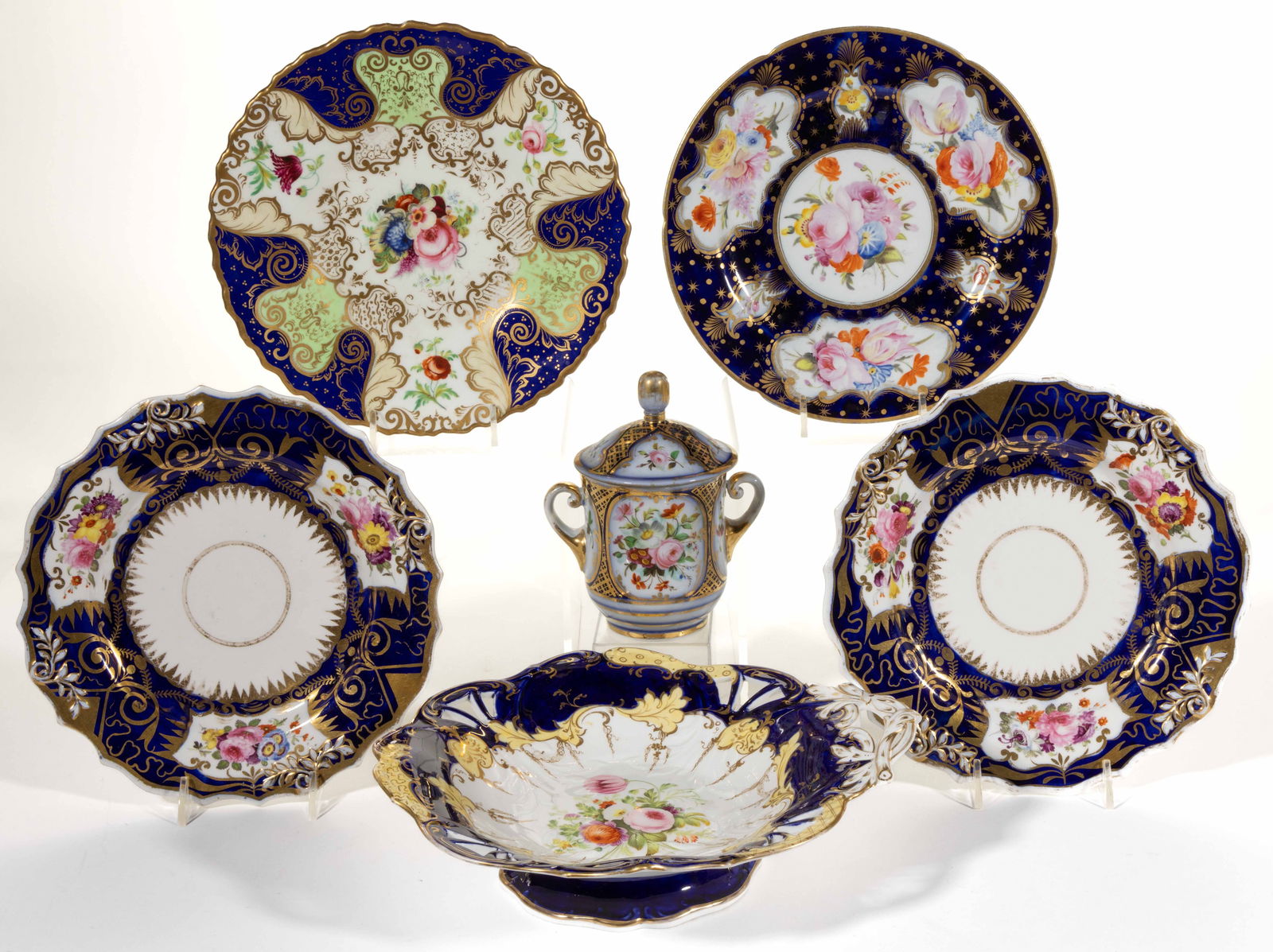 CONTINENTAL FLORAL MOTIF COBALT-DECORATED PORCELAIN TABLE ARTICLES, LOT OF SIX (1 of 1)