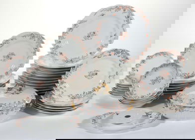 FRENCH HAVILAND LIMOGES PORCELAIN FLORAL MOTIF PARTIAL DINNER SET, LOT OF 39