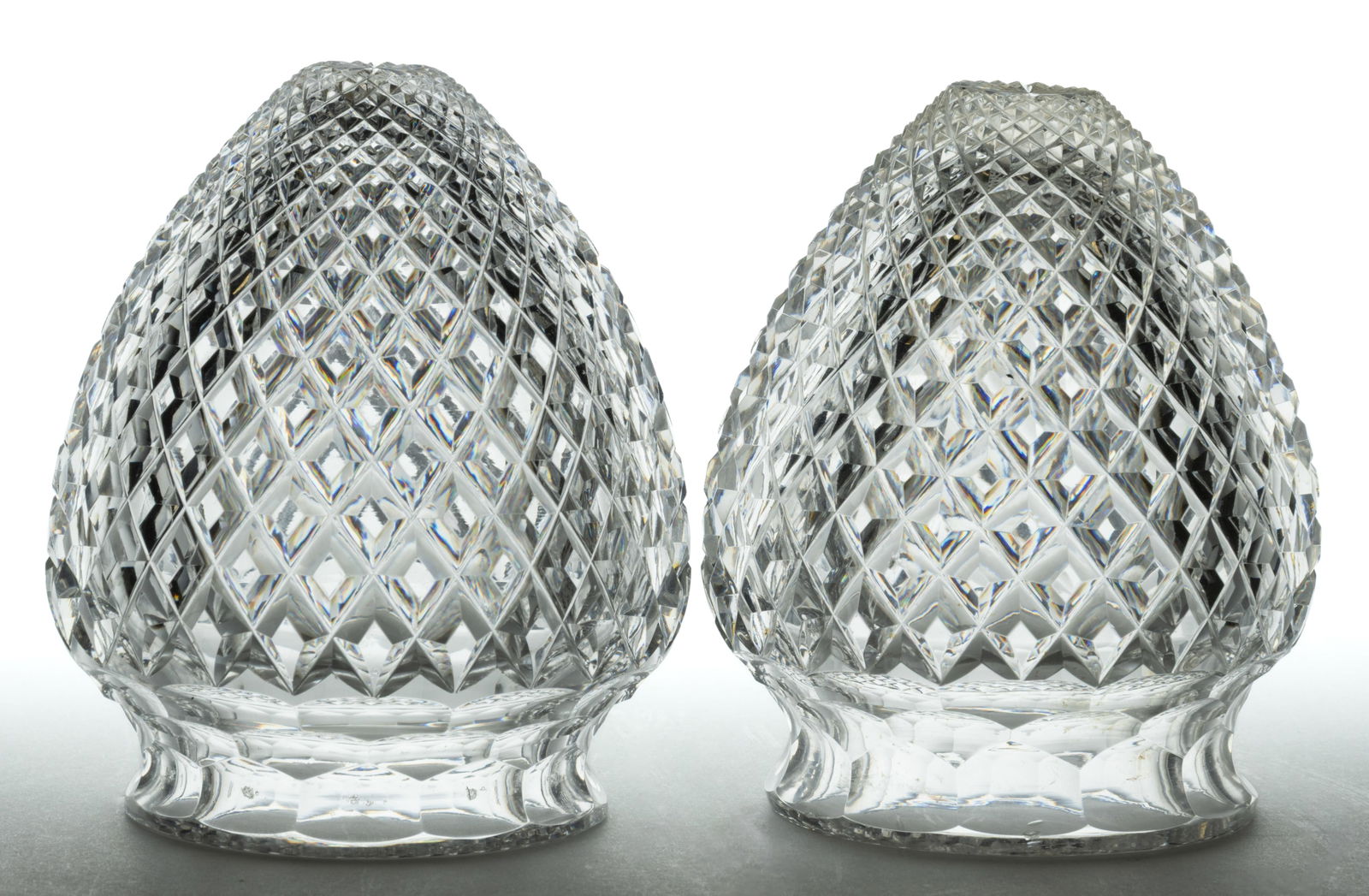 AMERICAN BRILLIAN CUT GLASS PAIR OF ELECTRIC LAMP SHADES (1 of 1)